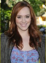 Andrea Bowen