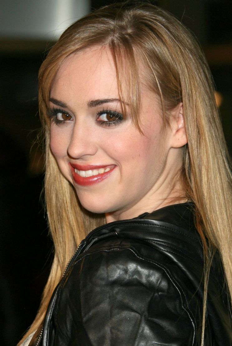 Andrea Bowen