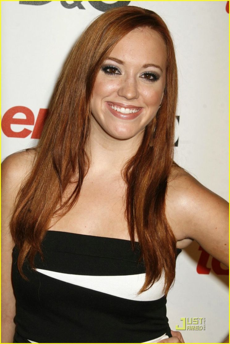 Andrea Bowen