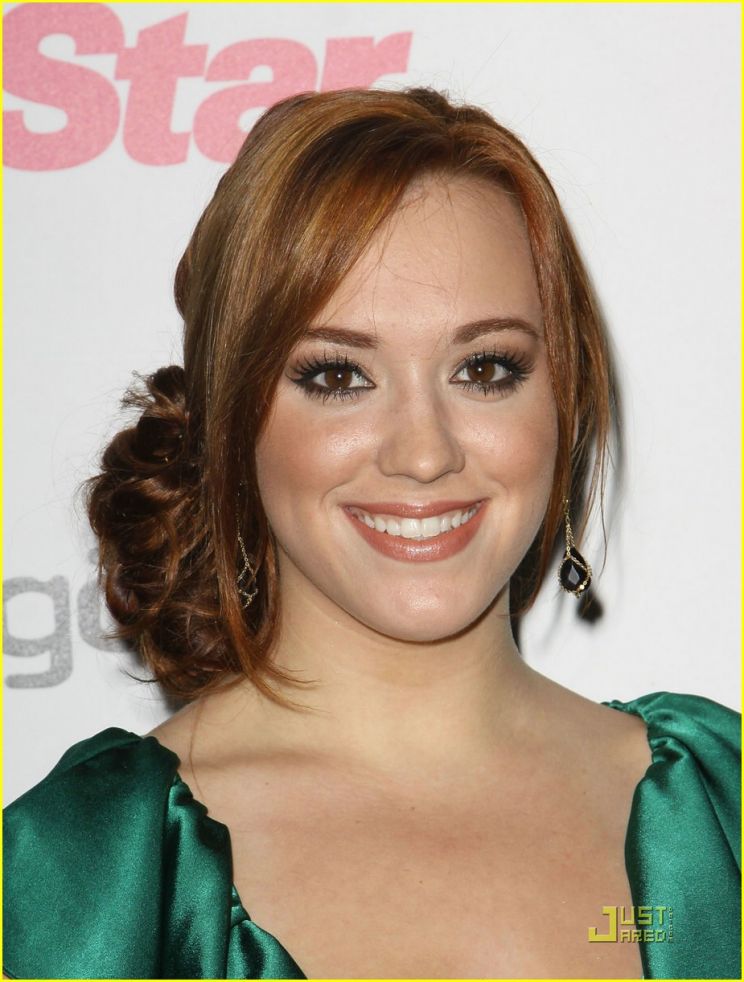 Andrea Bowen