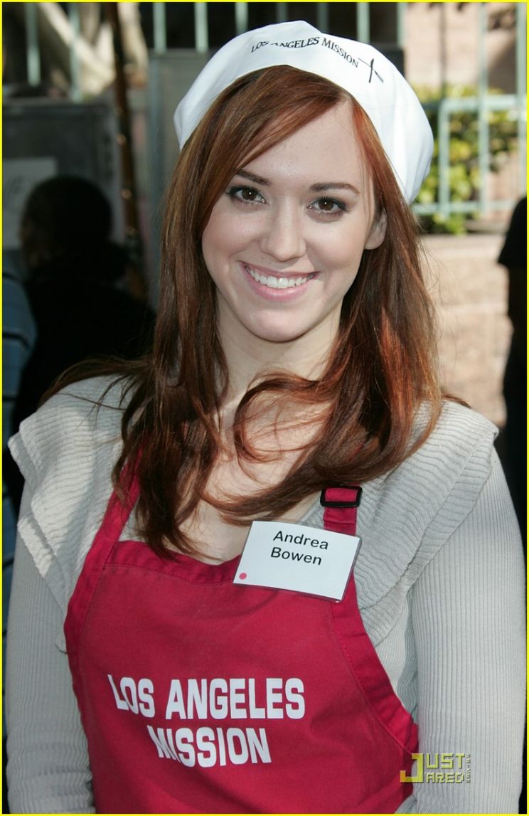 Andrea Bowen