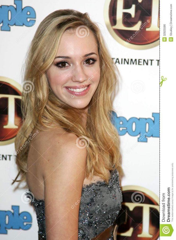 Andrea Bowen
