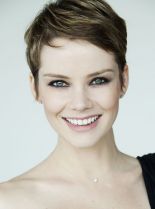 Andrea Frankle #722369 picture (Portrait Medium)