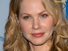 Andrea Roth