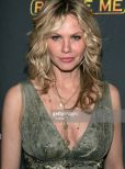 Andrea Roth