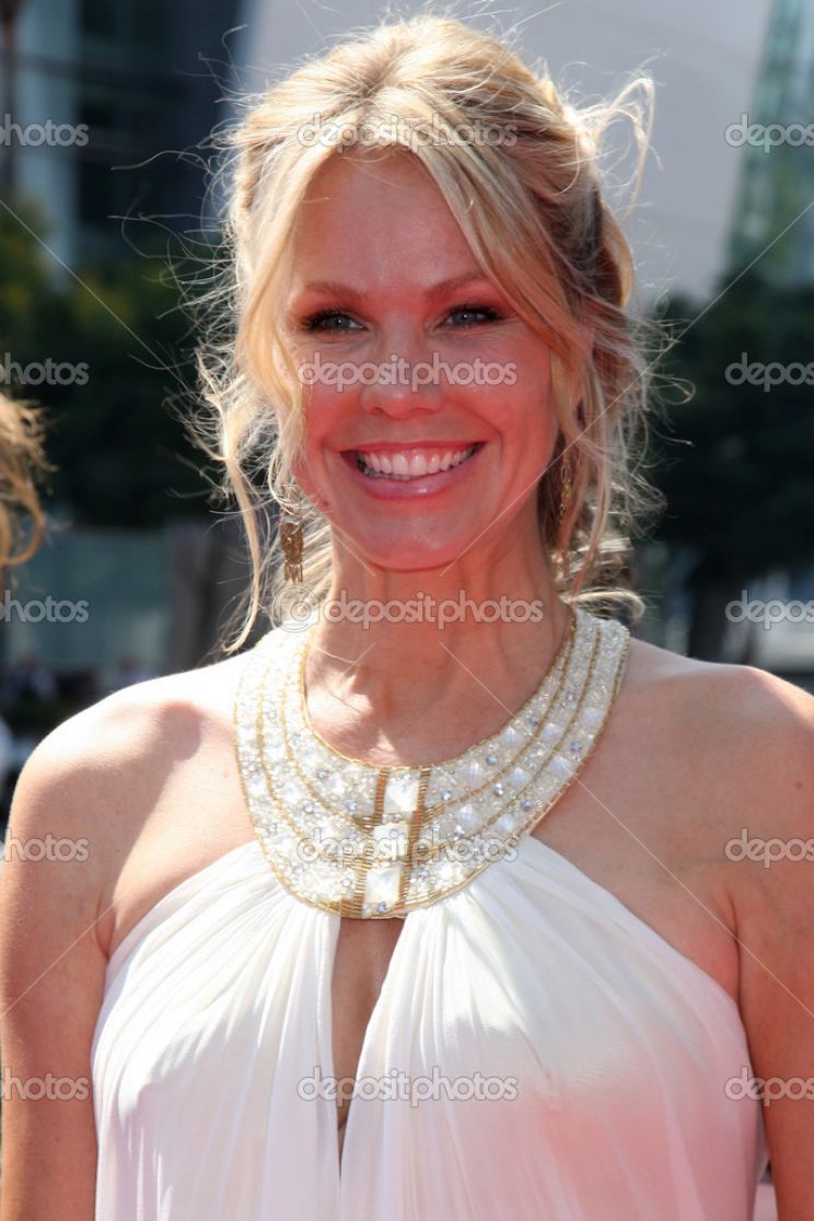 Andrea Roth