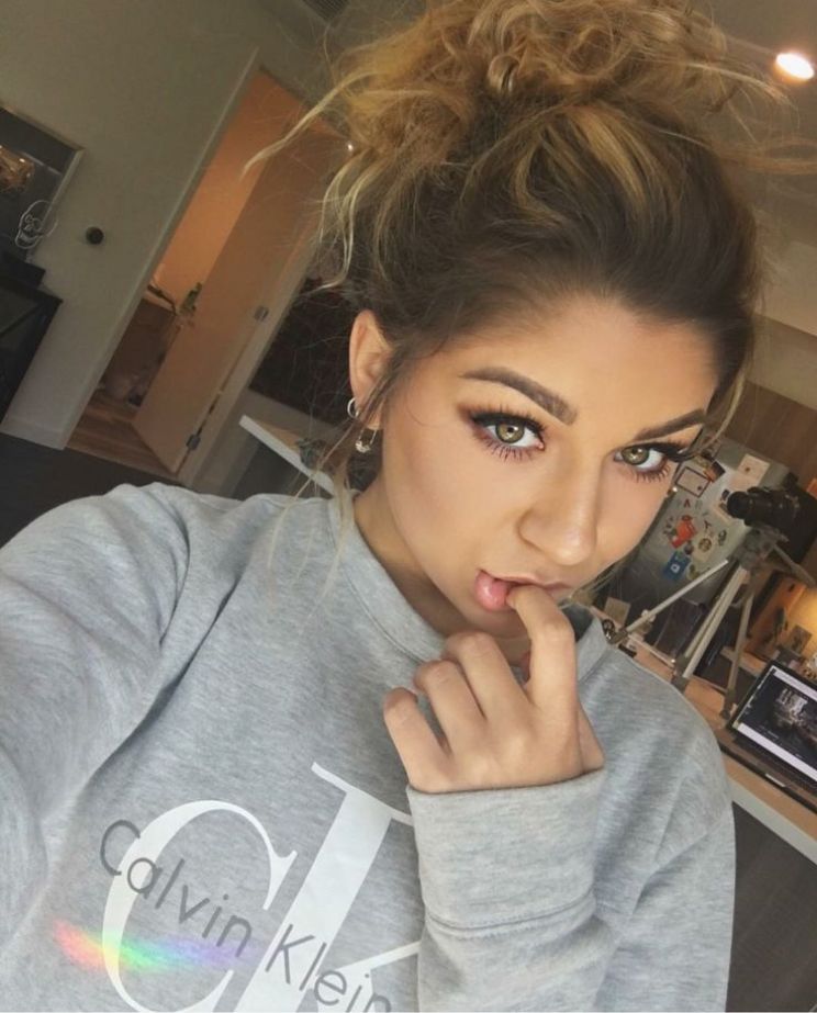 Andrea Russett