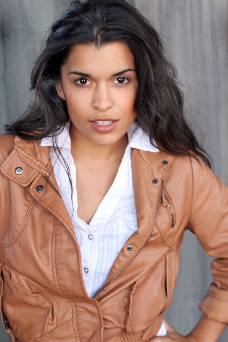 Andrea Sixtos