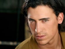 Andrew Keegan