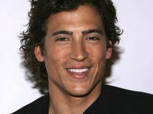 Andrew Keegan