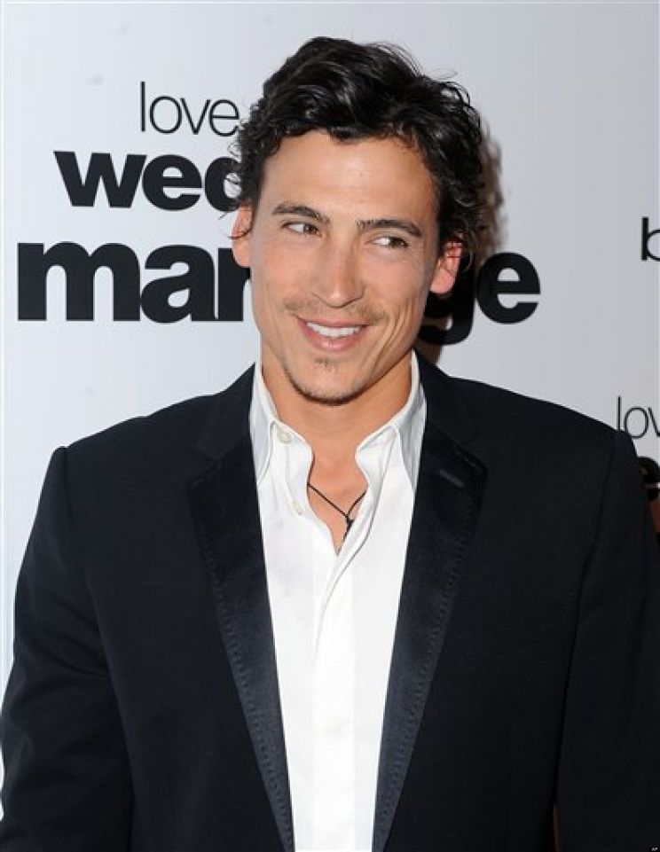 Andrew Keegan