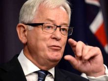 Andrew Robb