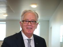 Andrew Robb