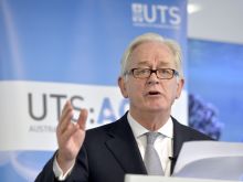 Andrew Robb