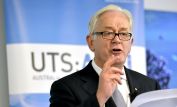 Andrew Robb