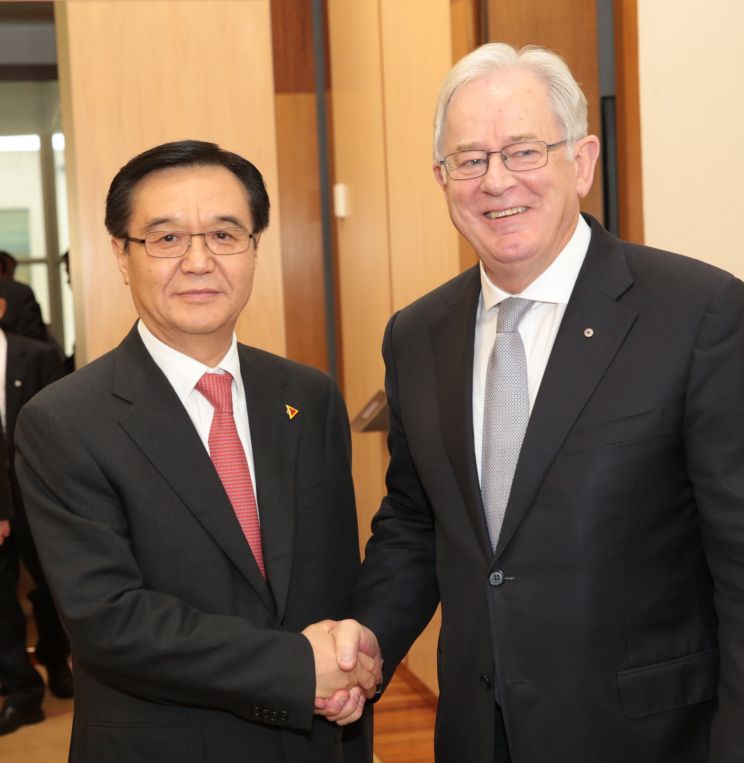 Andrew Robb