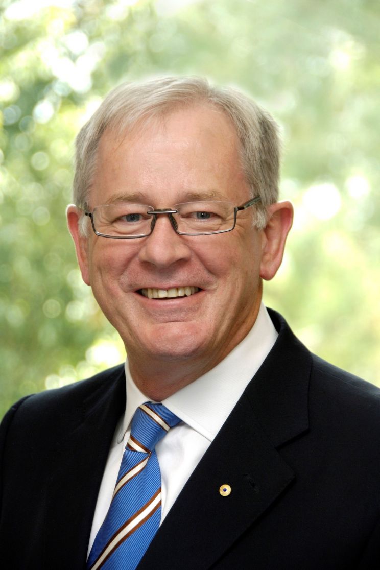 Andrew Robb