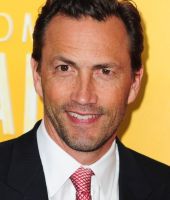 Andrew Shue
