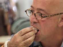 Andrew Zimmern