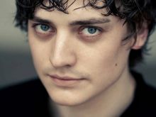 Aneurin Barnard