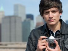 Aneurin Barnard