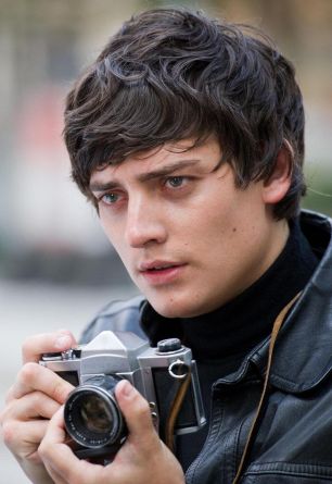 Aneurin Barnard