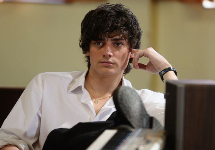 Aneurin Barnard