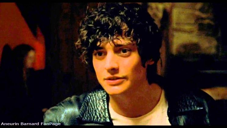 Aneurin Barnard