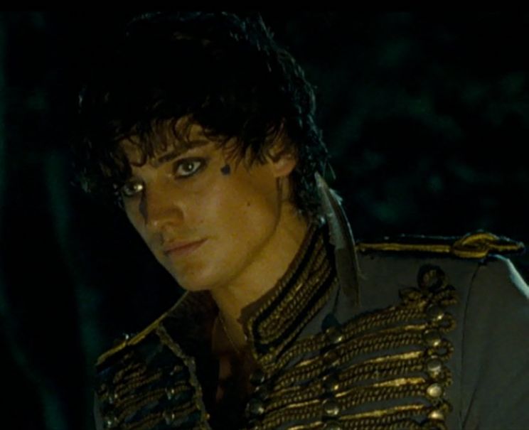 Aneurin Barnard