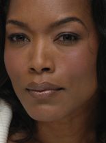 Angela Bassett photo