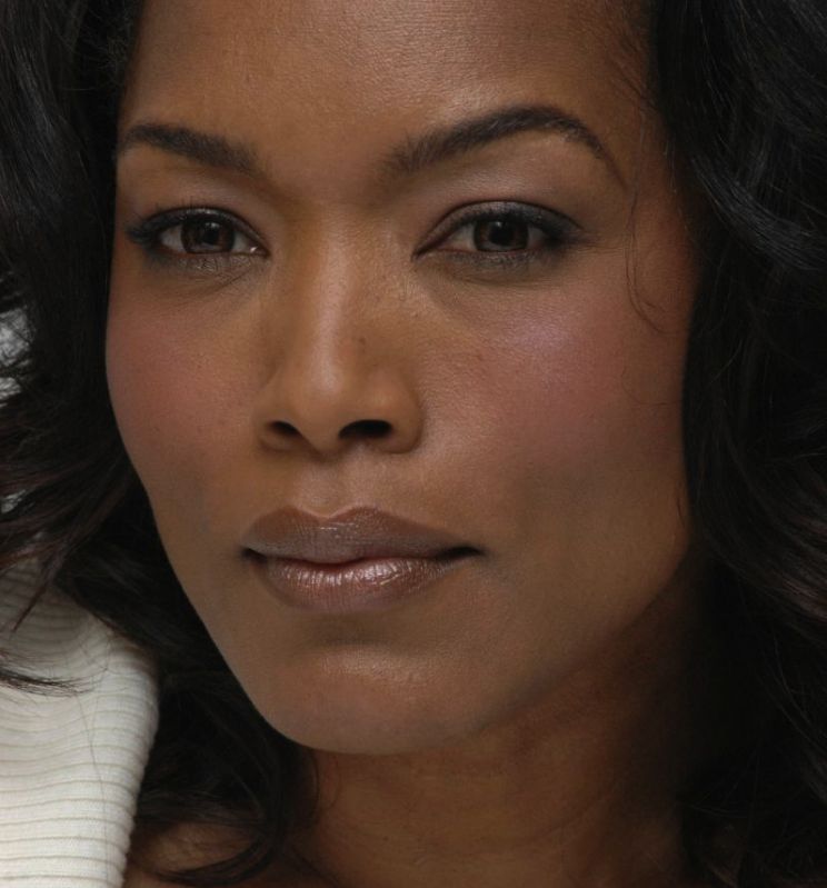 Angela Bassett