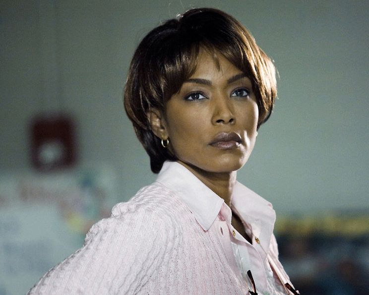 Angela Bassett