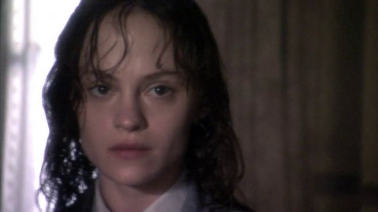 Angela Bettis