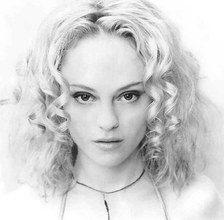 Angela Bettis