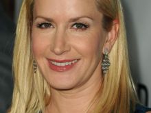 Angela Kinsey