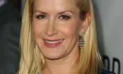 Angela Kinsey