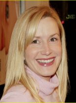 Angela Kinsey