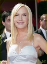 Angela Kinsey