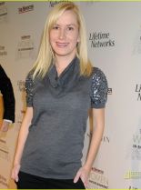 Angela Kinsey