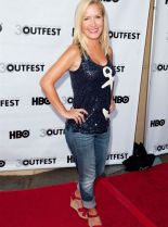 Angela Kinsey photo