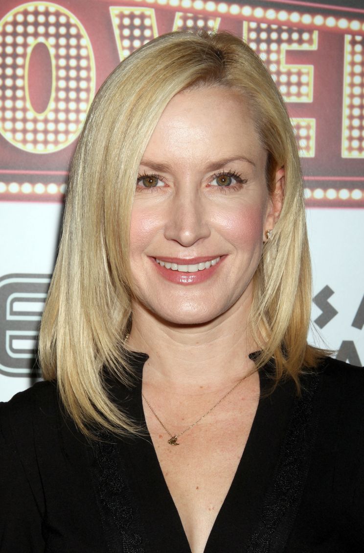 Angela Kinsey