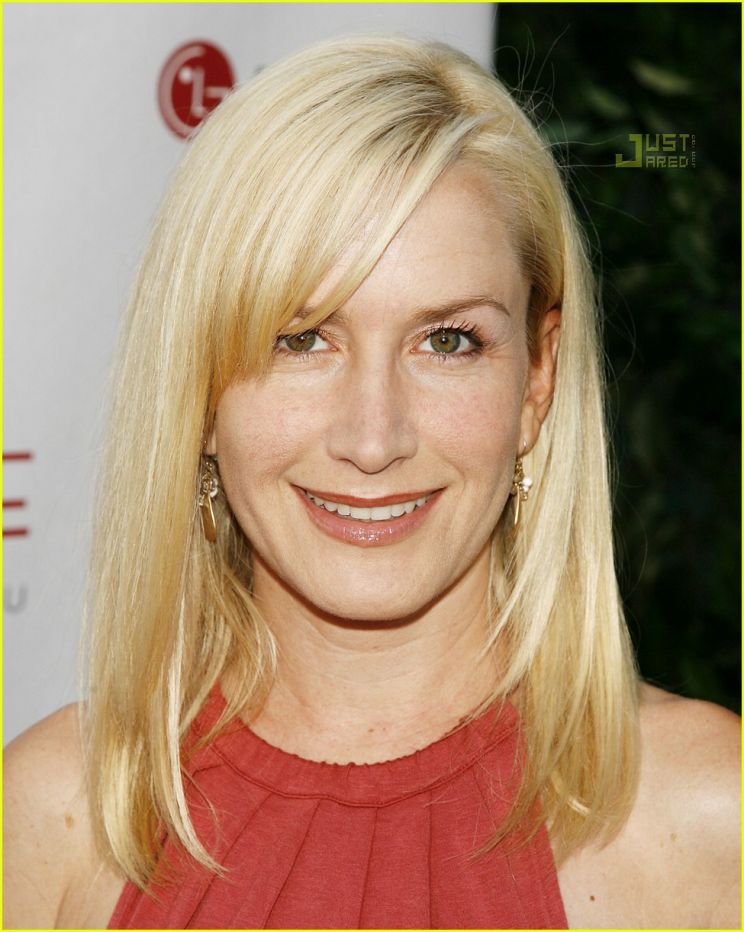 Angela Kinsey