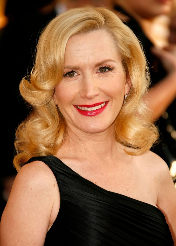 Angela Kinsey