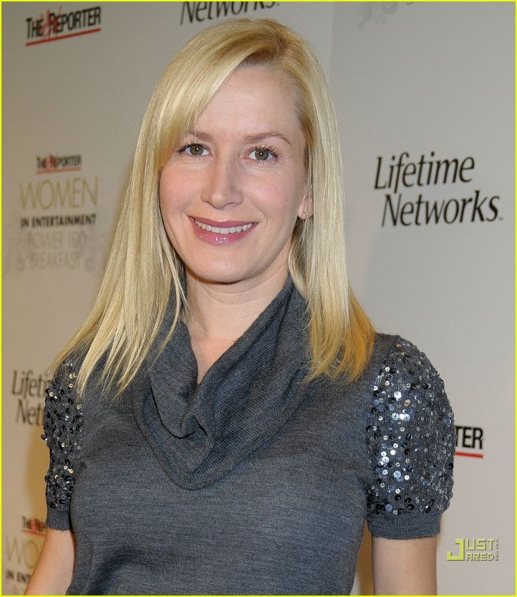 Angela Kinsey