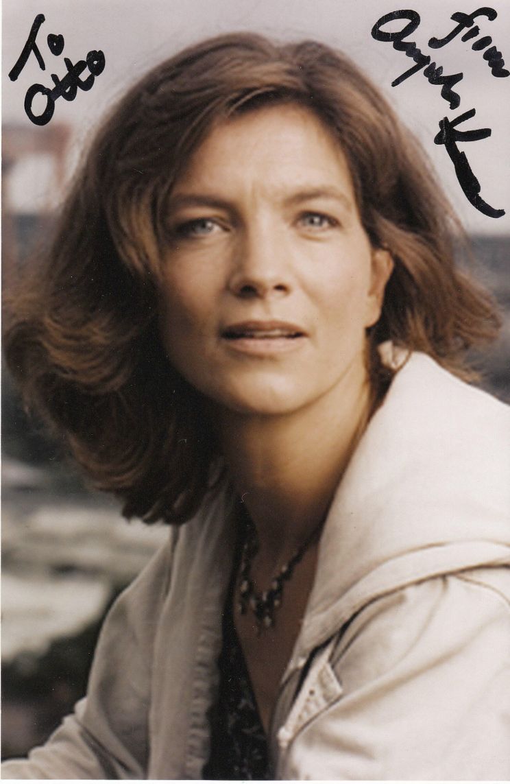 Angela Kovacs