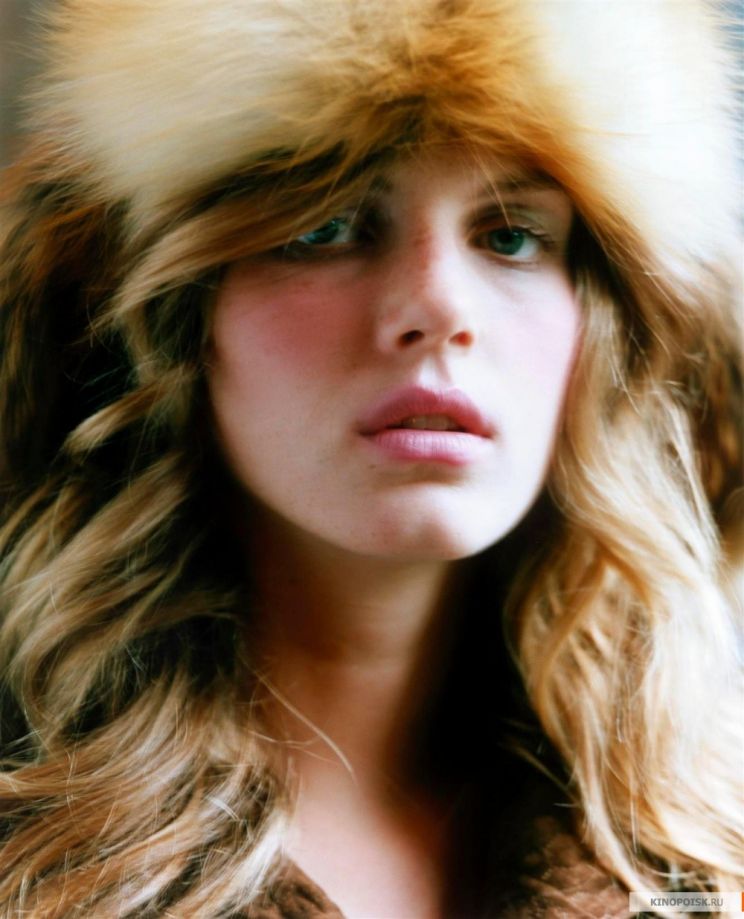 Angela Lindvall
