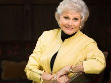 Angela Rippon