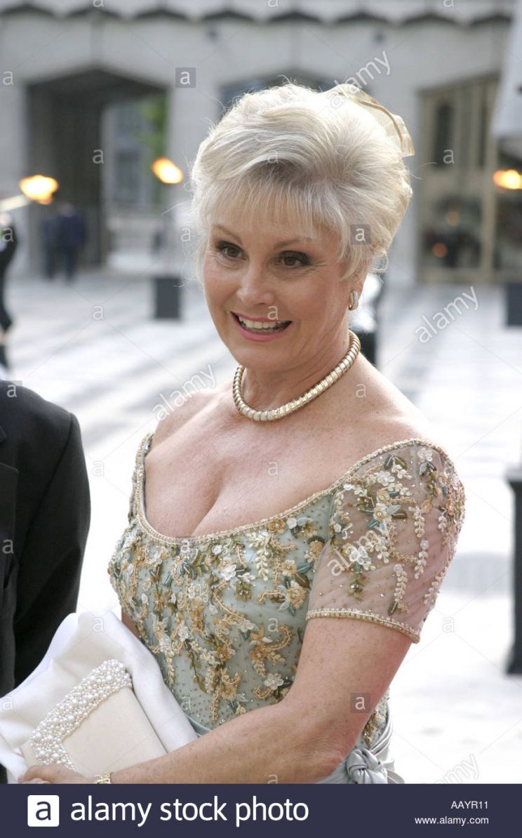 Angela Rippon