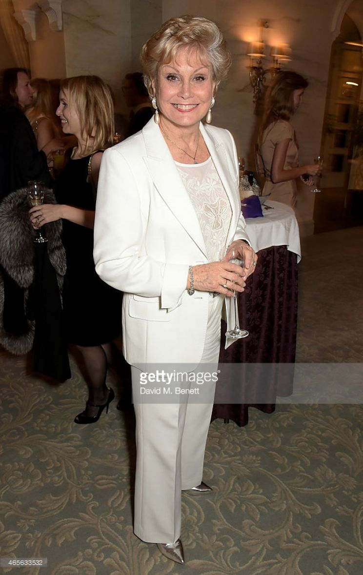 Angela Rippon