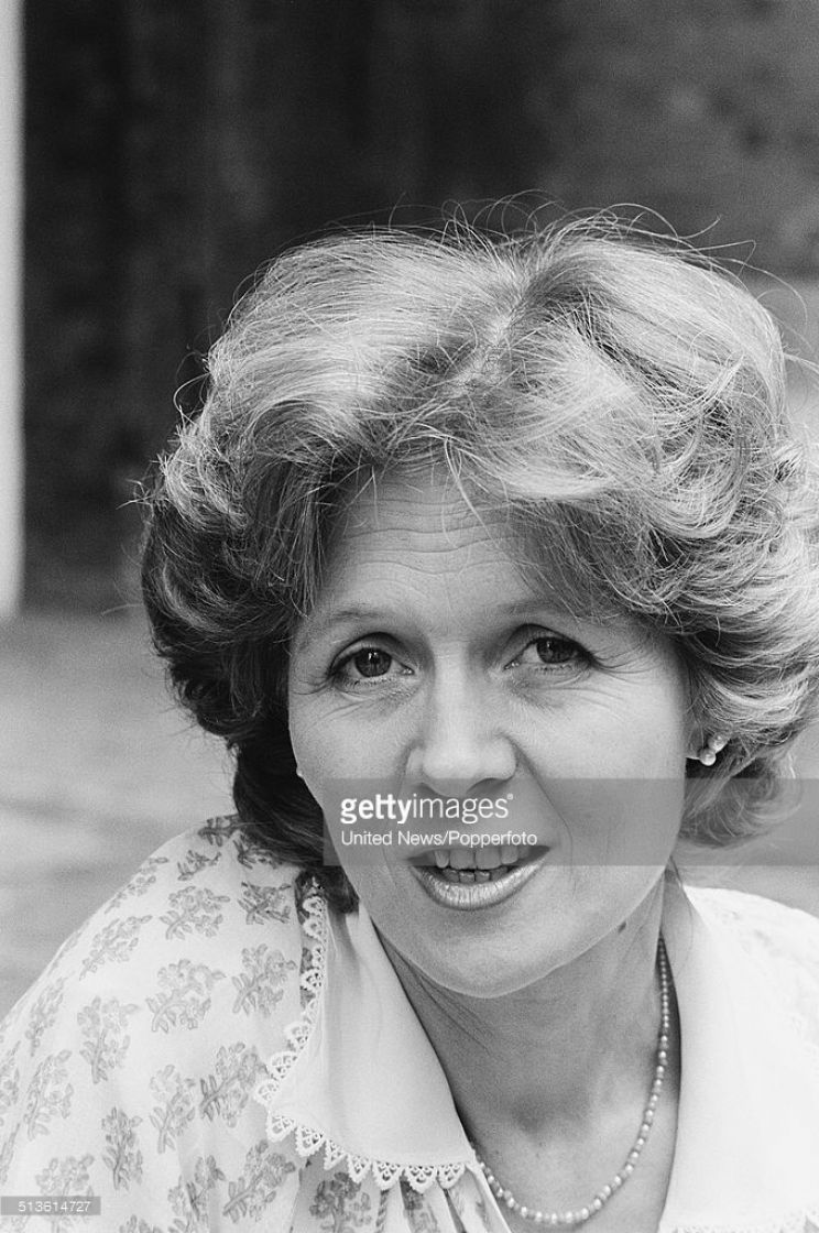 Angela Thorne